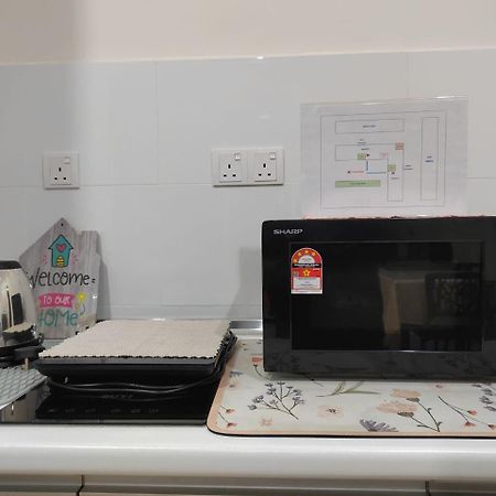Studio Suite Homestay Klia Sepang Esterno foto