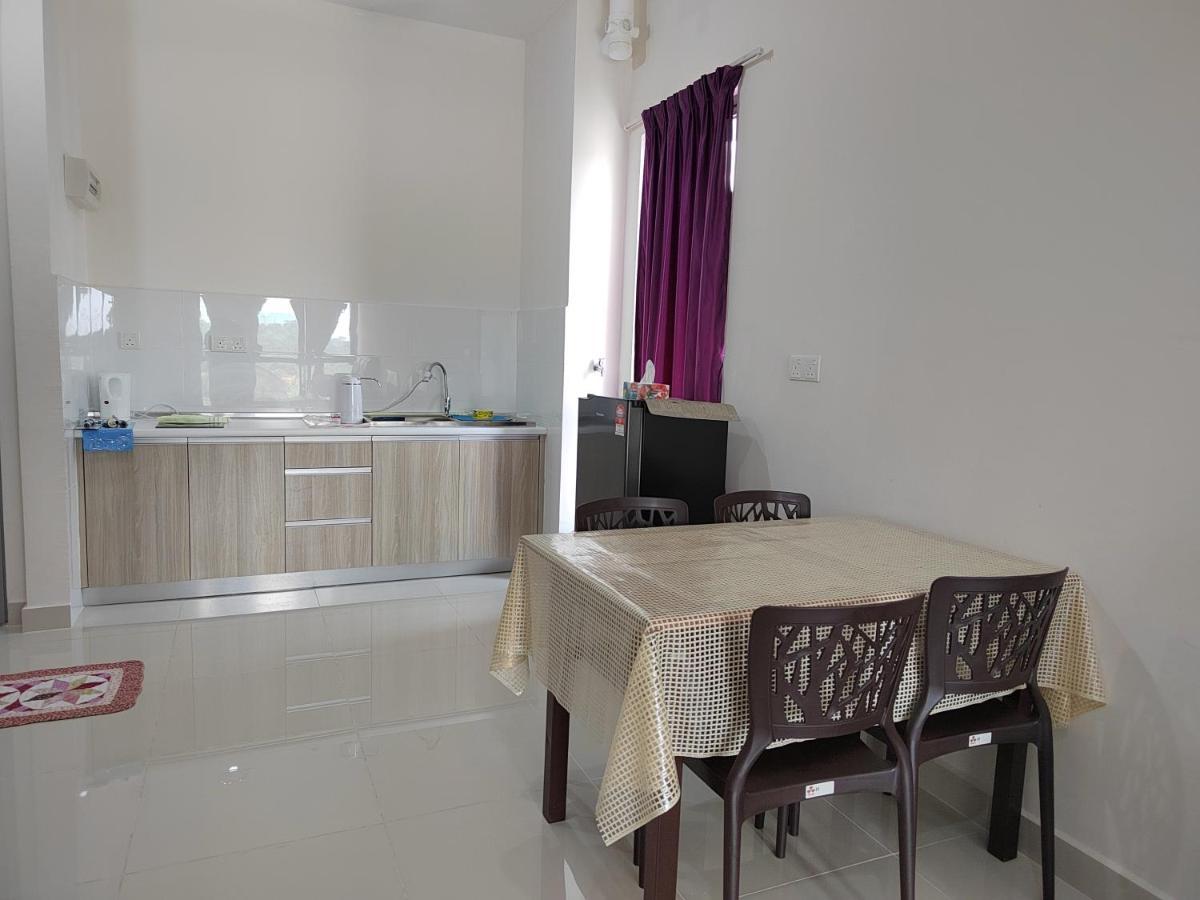 Studio Suite Homestay Klia Sepang Esterno foto