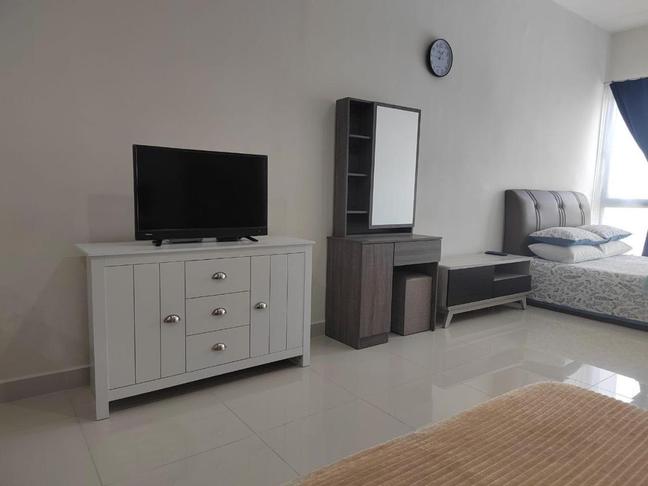 Studio Suite Homestay Klia Sepang Esterno foto