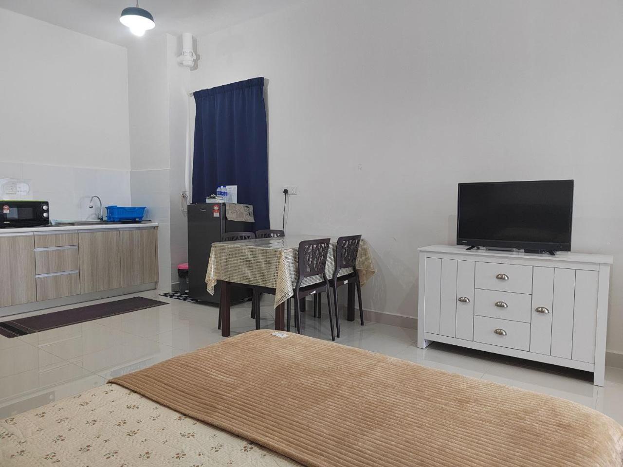 Studio Suite Homestay Klia Sepang Esterno foto